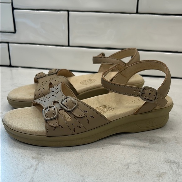 SAS Duo Natural Tan Sandals with Cushioned Footbed and Adjustable Straps 6W - Picture 6 of 16